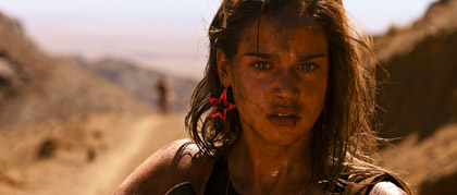 Revenge-recensie: geweldige pulp-achtige feministische wraakfilm...