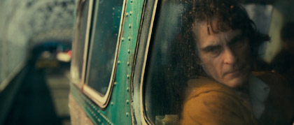 Joker-recensie: indrukwekkend omdat ie je eng mee laat voelen met een 'fout' (?) iemand, maar wát een film zeg!