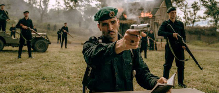 De Oost-recensie: prachtige beelden, zeer sterk acteerwerk, maar van mij had ie iets minder 'generiek Hollywood' gemogen...