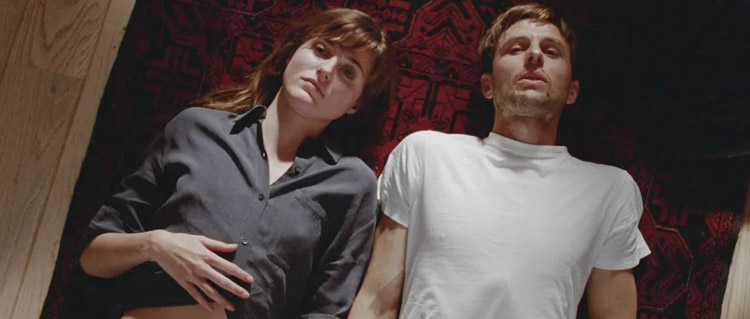 The Worst Person in the World-recensie: geweldige, dynamische en herkenbare Noorse film, over relatie- en opgroeistruggles... Genomineerd voor twee Oscars!