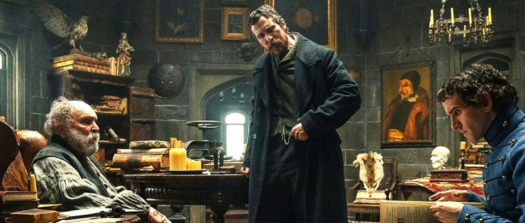 The Pale Blue Eye-recensie: Edgar Allan Poe-origin story waarin Poe níet de hoofdrol speelt, maar een ietwat té herkenbare Christian Bale..?