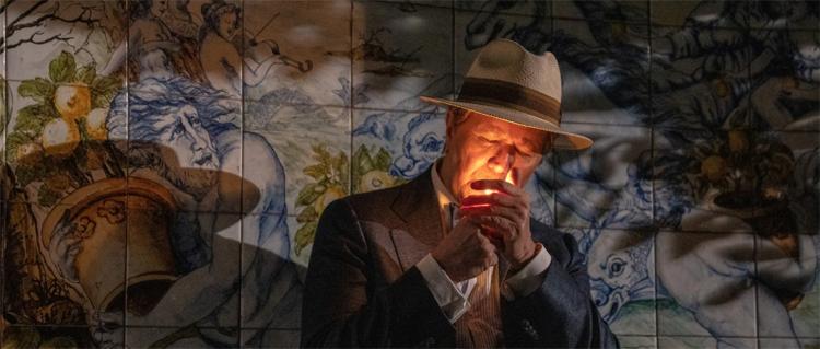 Parthenope-recensie: prachtig poëtisch, pretentieus gezocht, en zowel een verheerlijking én filering van the male gaze..?
