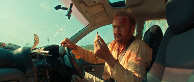 The Surfer-recensie: Australische film van Ierse makers met een Amerikaanse hoofdrolspeler, oftewel: universele thema's gevangen in een Nic Cage-extremiteiten-film...