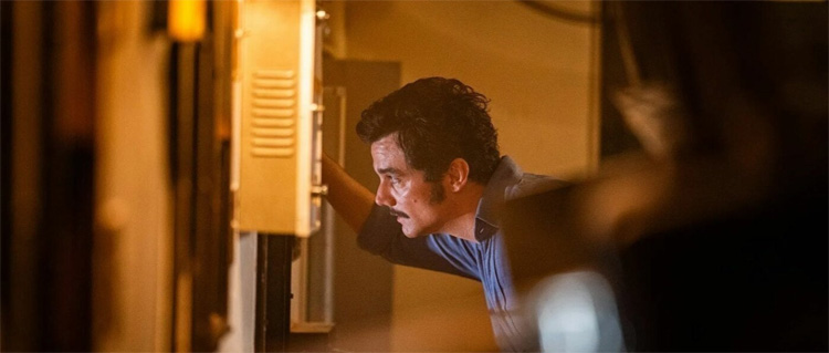 The Secret Agent-recensie: door opmerkelijke vertelling en prachtig gevangen sfeer blijft deze Braziliaanse Oscar-contender verrassend goed hangen...