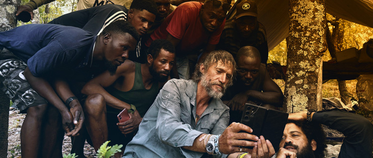 Ghost Elephants-recensie: Herzog lijkt ietwat naar de achtergrond, maar maakt dat deze docu ook iets minder indrukwekkend (hoe interessant hij ook dit onderwerp weer weet te krijgen)?