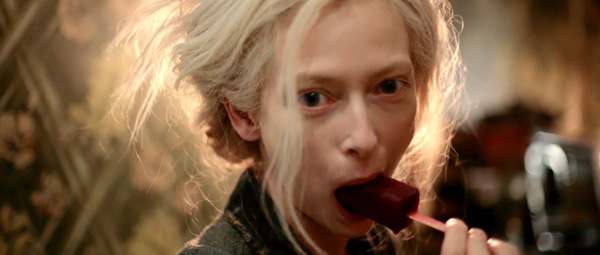 Only Lovers Left Alive: apart ijsje...