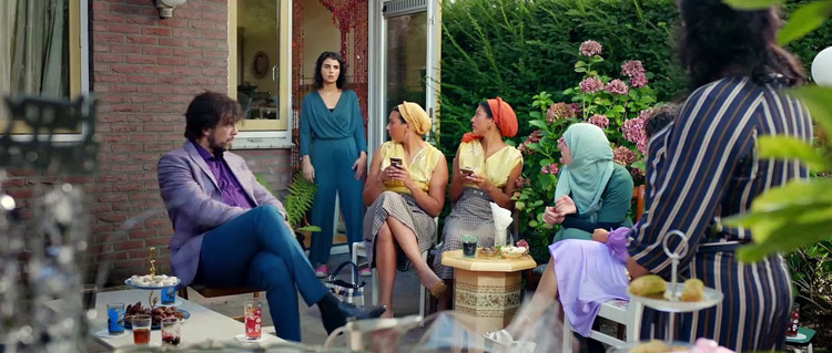 Meskina-recensie: Maryam Hassouni is het stralende middelpunt in deze 'Nederlandse Bridget Jones' (maar dan beter...?)