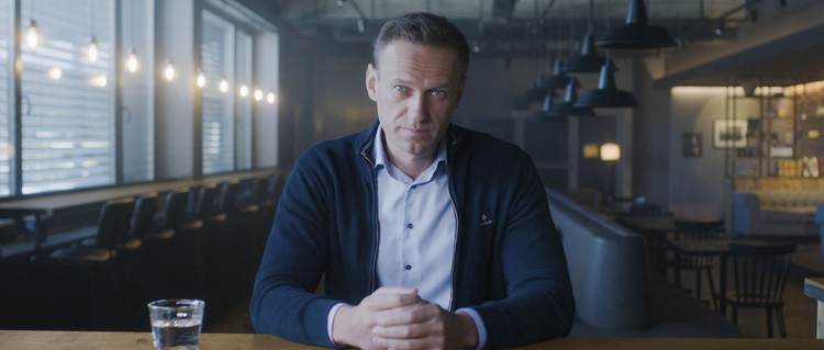 Navalny-recensie: verslag van indrukwekkende zoektocht van Aleksej Navalny naar z'n eigen vergiftigers...